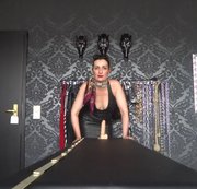 Lady Victoria - Versaute und sehr geile Wichsaufgabe für Dich!